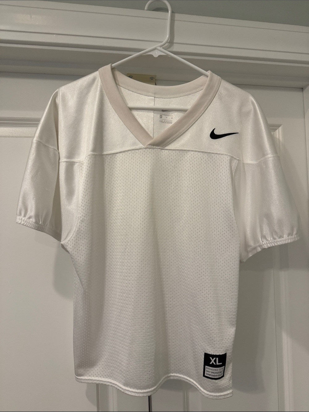 Nike Men’s White Athletic V-Neck Jersey with Subtle Cream Trim